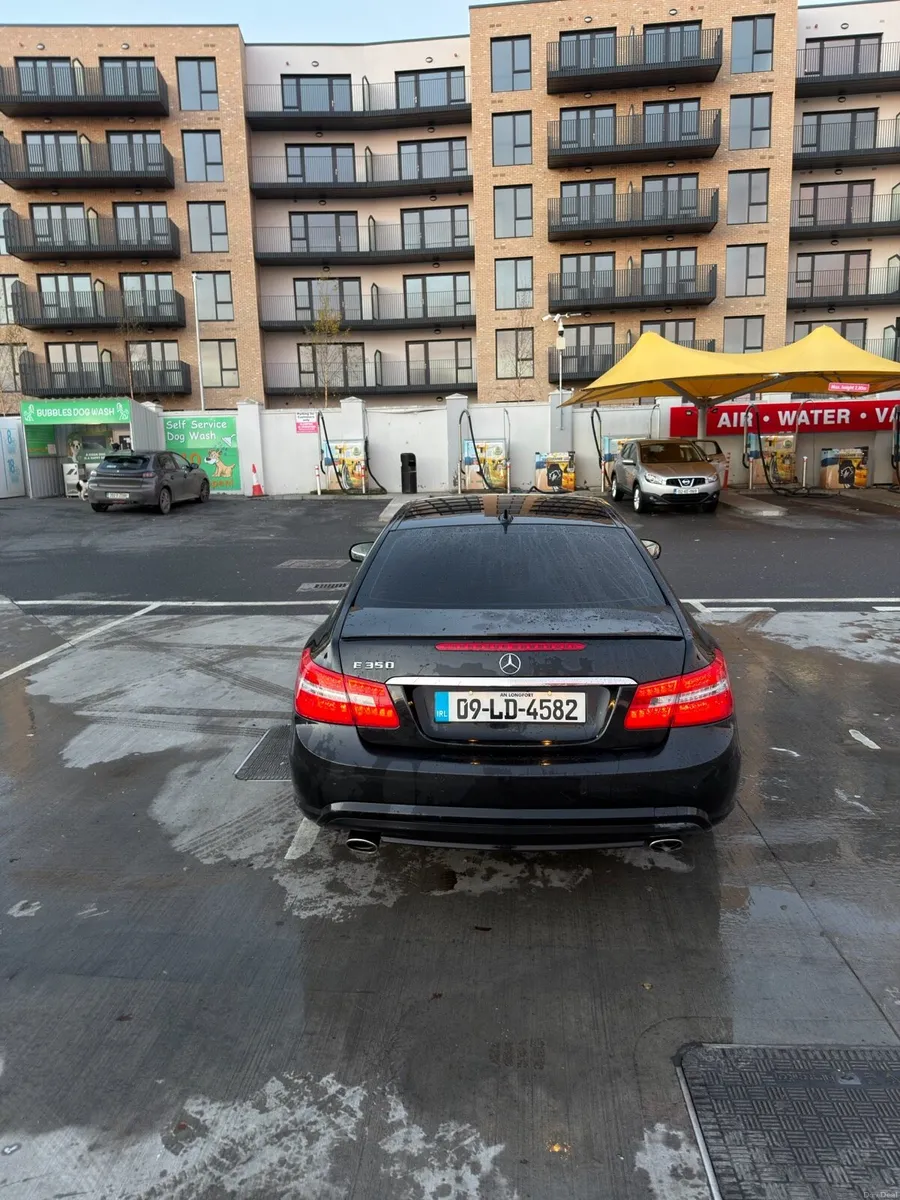 Mercedes-Benz E350 CDI Coupe - Image 4