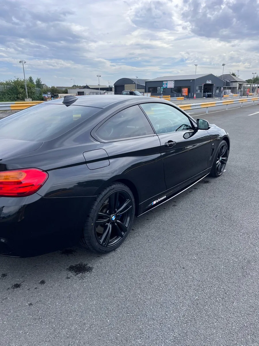 BMW 420d M sport xDrive Coupé Manual 2 Owners - Image 5