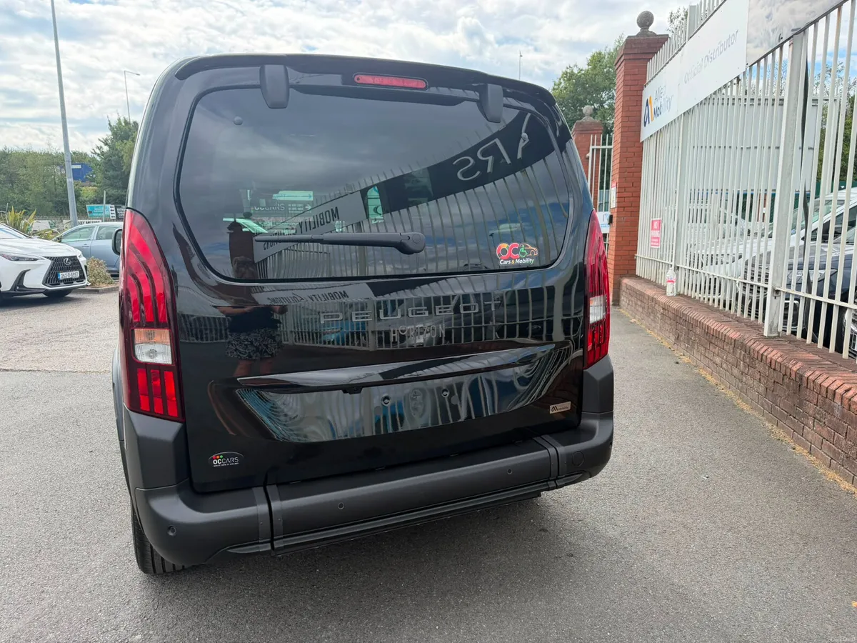 Wheelchair Accessible Peugeot Horizon RS 5Seats+WC - Image 6