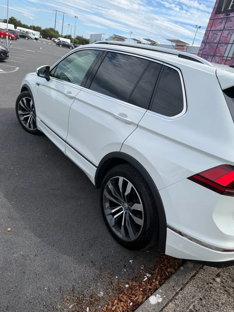 Volkswagen Tiguan - Image 4