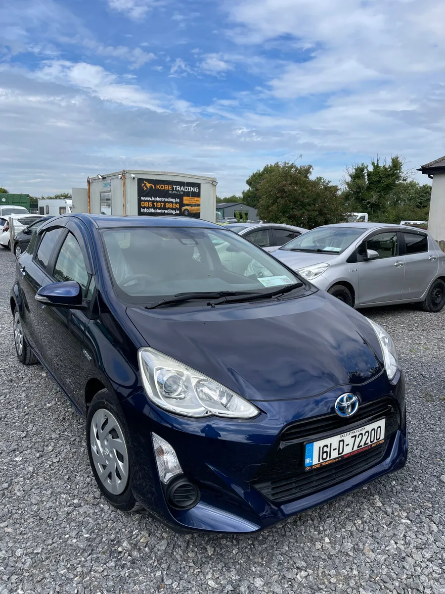 Toyota Aqua 2016 automatic hybrid - Image 1