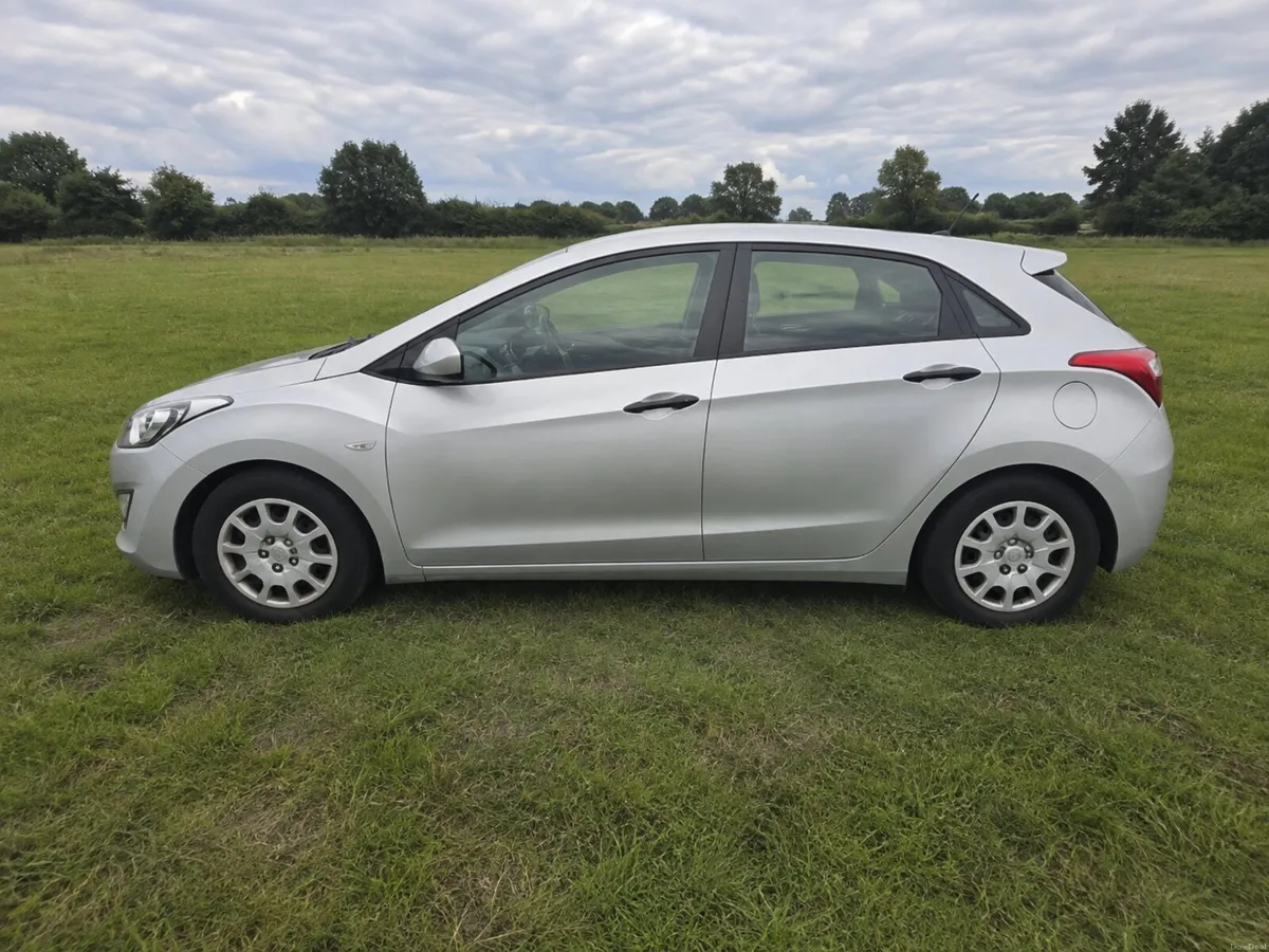 2012 Hyundai i30 1.4 petrol - Driving absolutely f - Image 2