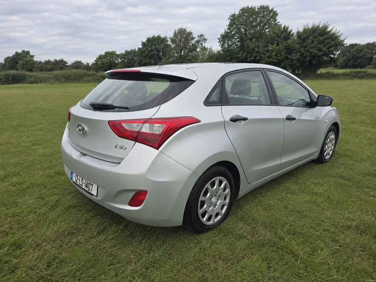 2012 Hyundai i30 1.4 petrol - Driving absolutely f - Image 4