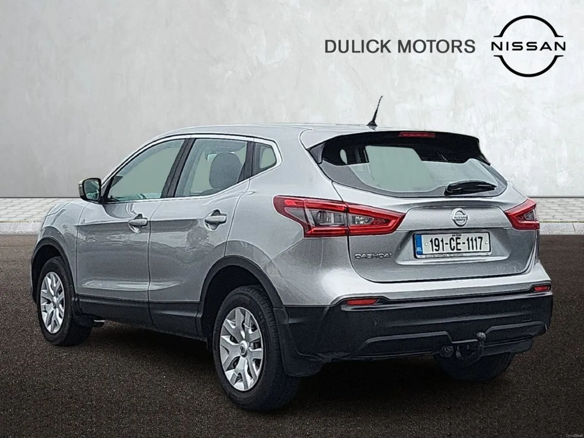 Nissan Qashqai 1.5 DSL XE - Image 2