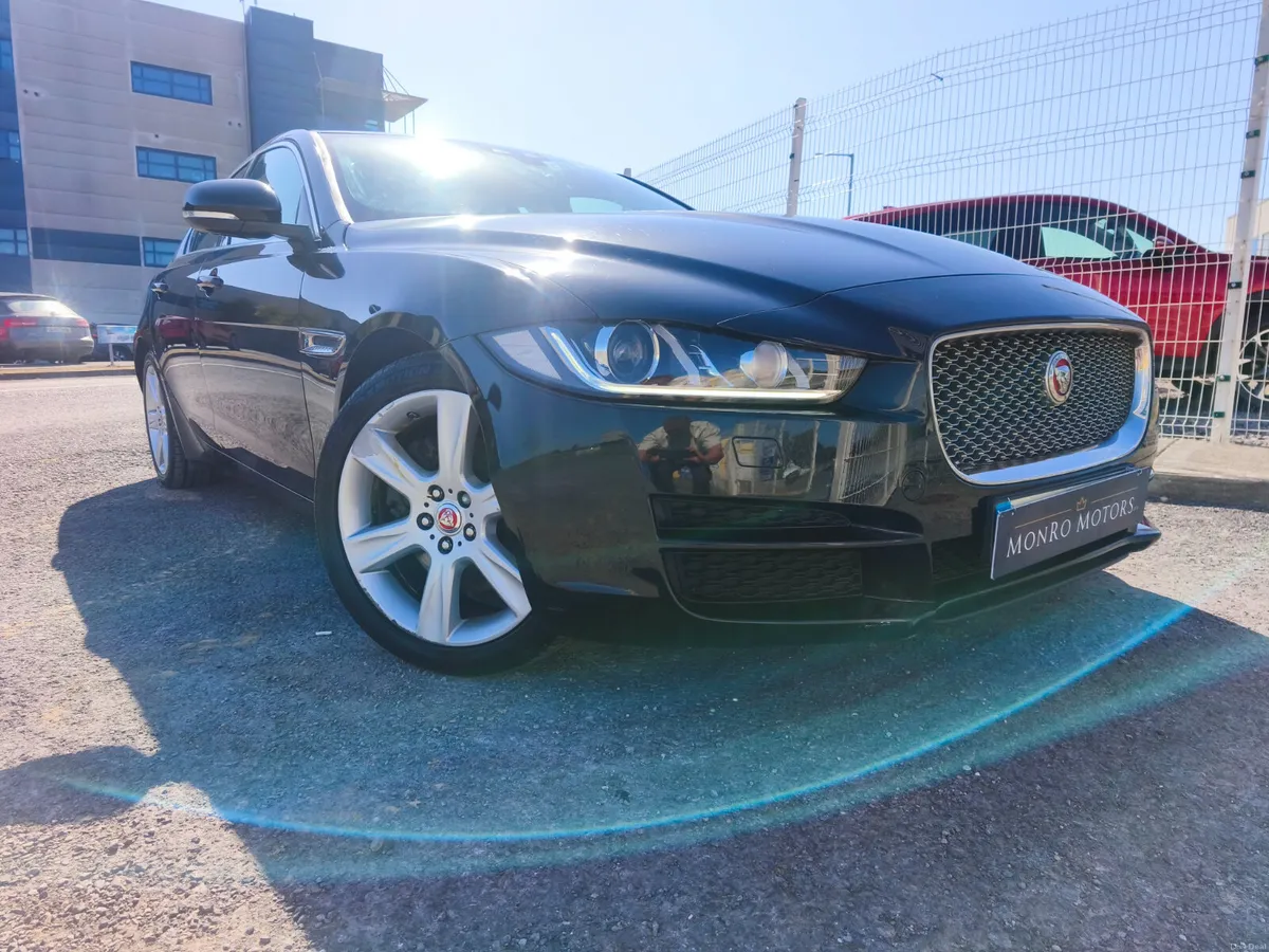 Jaguar XE 2019 2.0D I4 180 PS RWD Auto Portfolio - Image 4