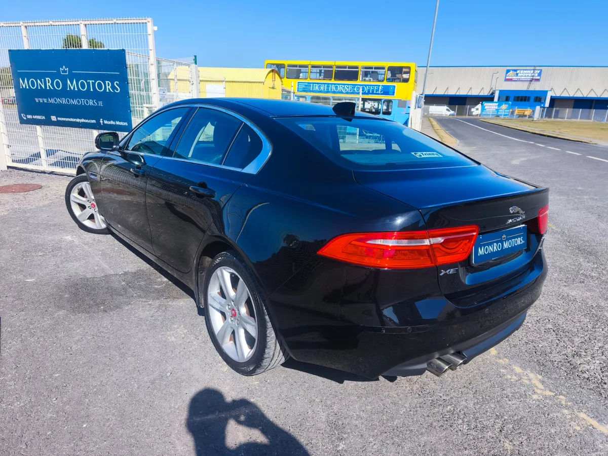 Jaguar XE 2019 2.0D I4 180 PS RWD Auto Portfolio - Image 5