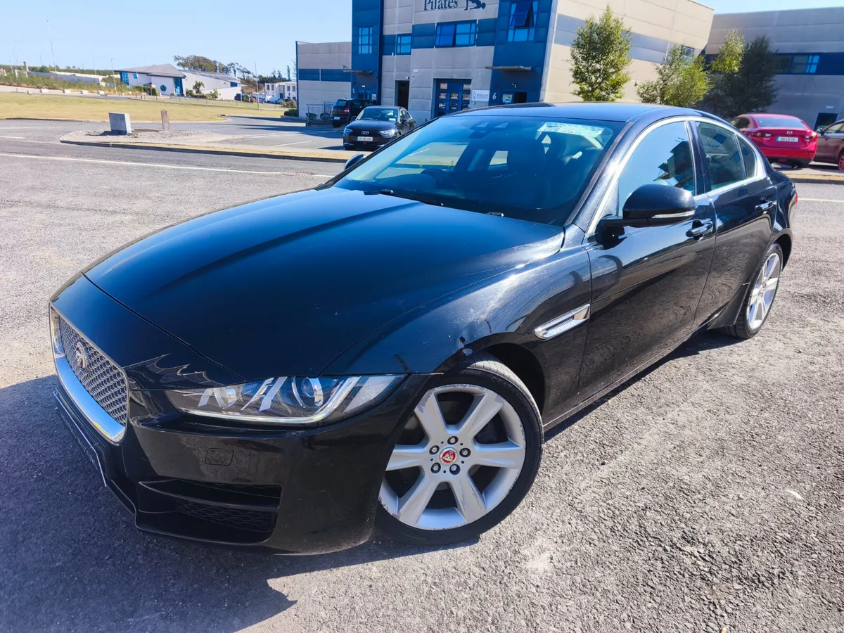 Jaguar XE 2019 2.0D I4 180 PS RWD Auto Portfolio - Image 6