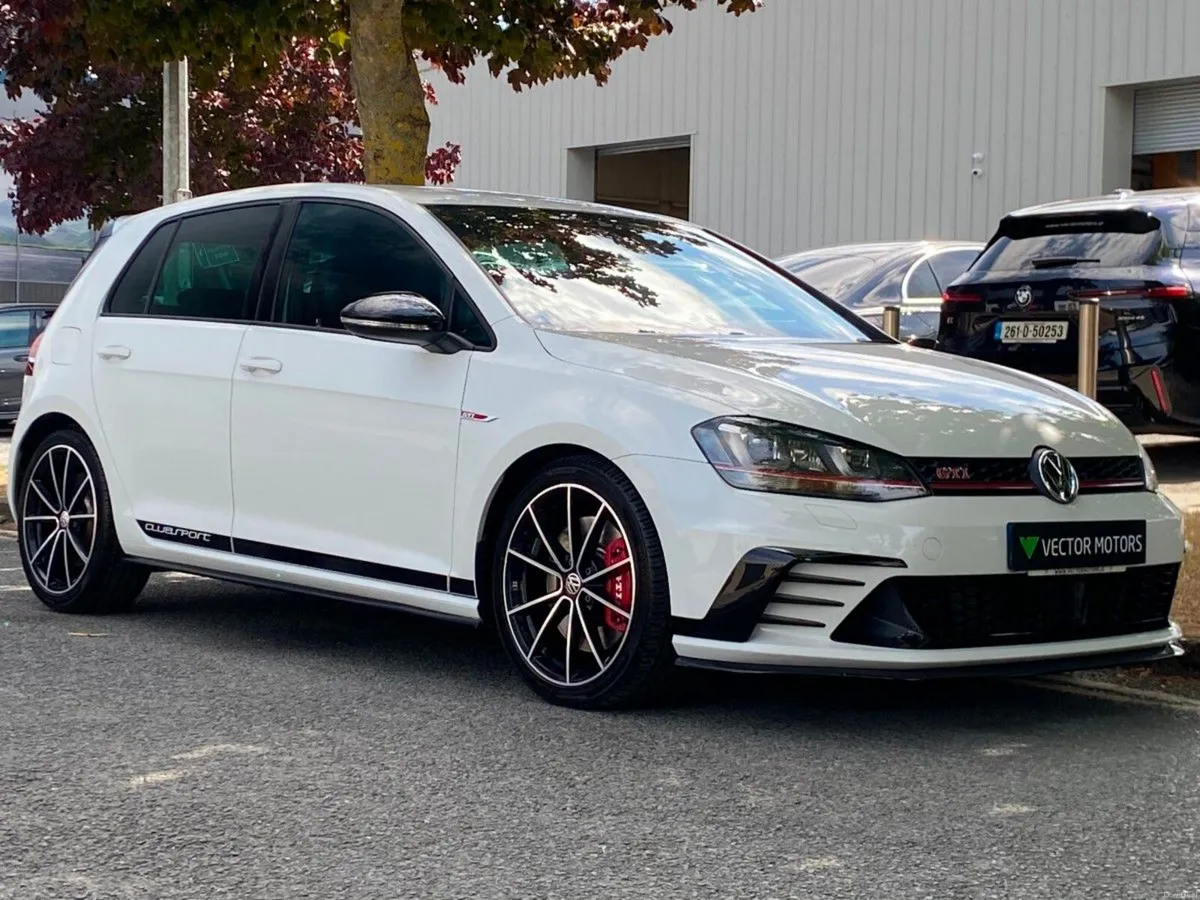 Volkswagen Golf GTI CLUBSPORT STREET EDITION DSG 5 - Image 1