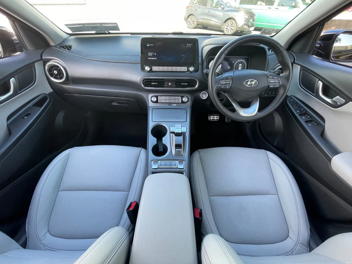 64KWH - PREMIUM SE - APPLE PLAY - 120TAX - NEW NCT - Image 3