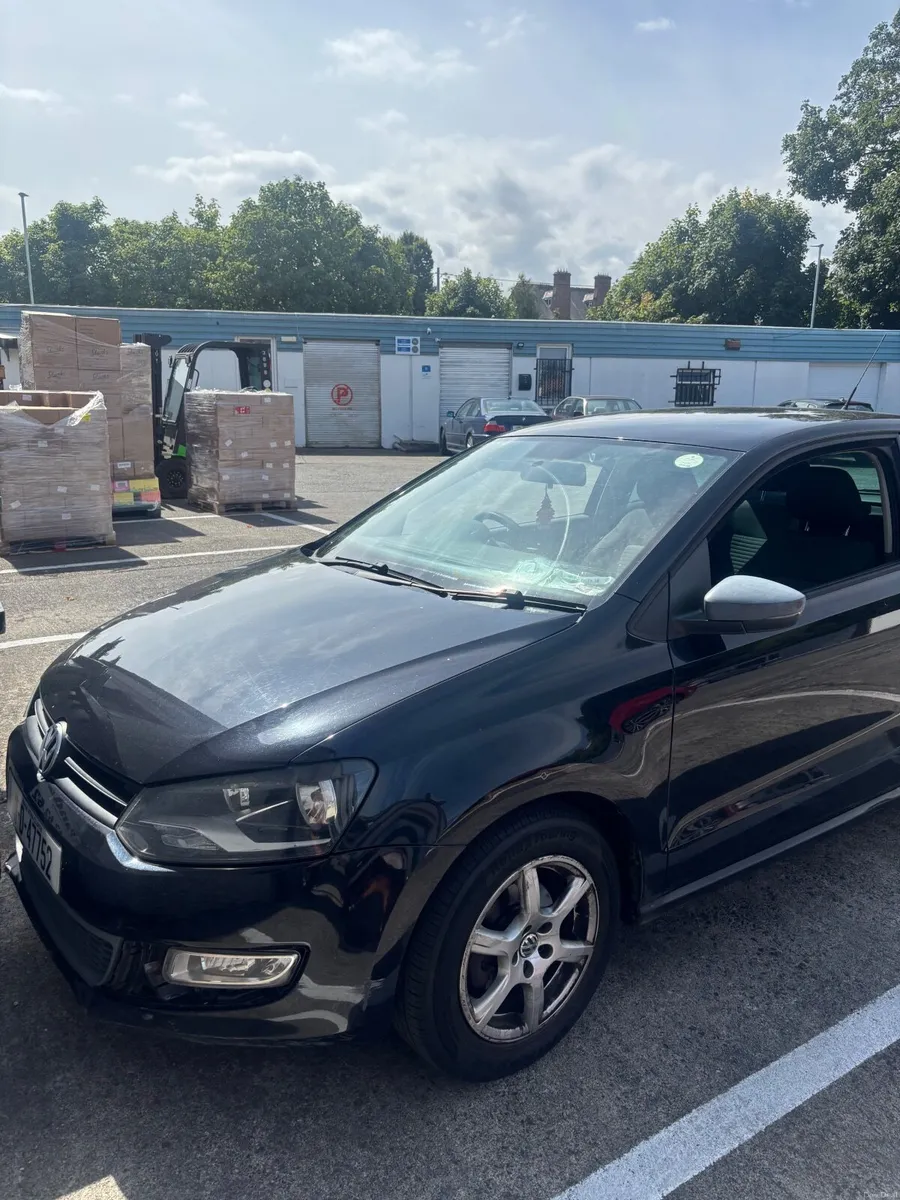 Volkswagen Polo 2011 - Image 2