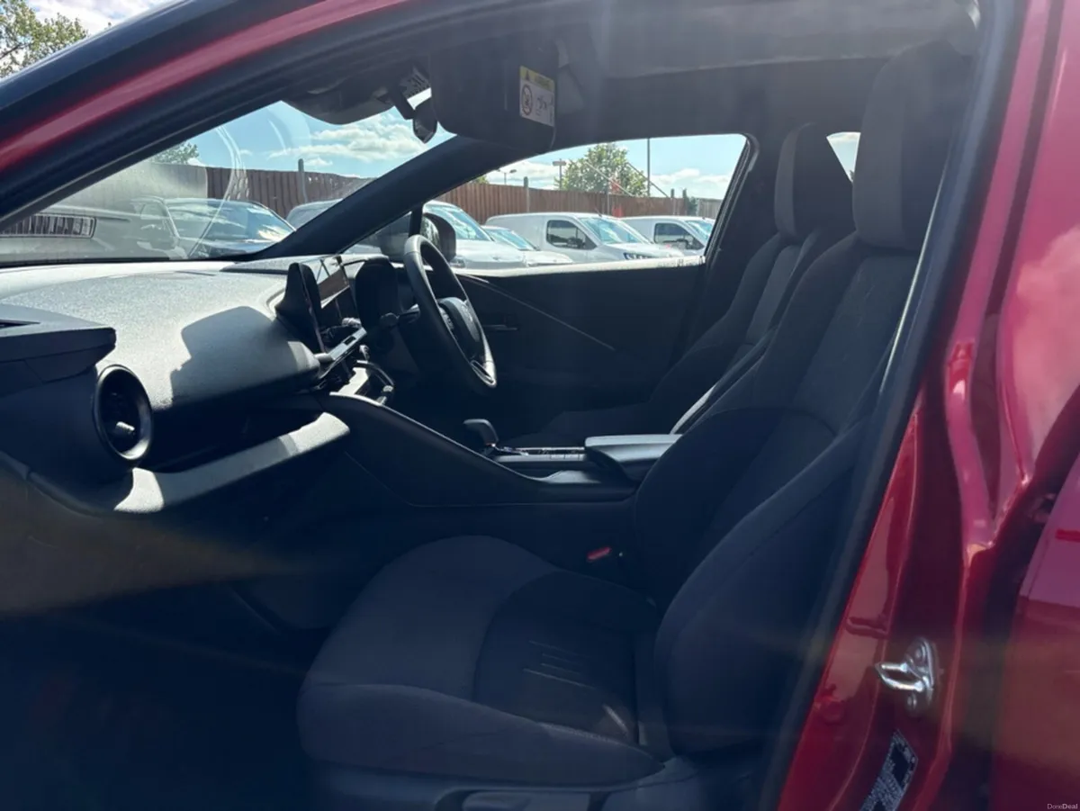 Toyota C-HR PHEV SPORT+ C-HR - Image 6