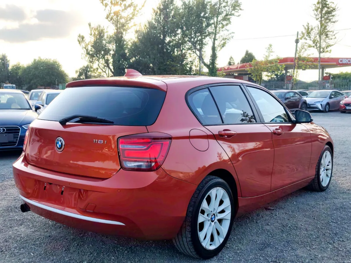 BMW 1-Series 5D 116i STYLE - Auto - Low mileage (4 - Image 4