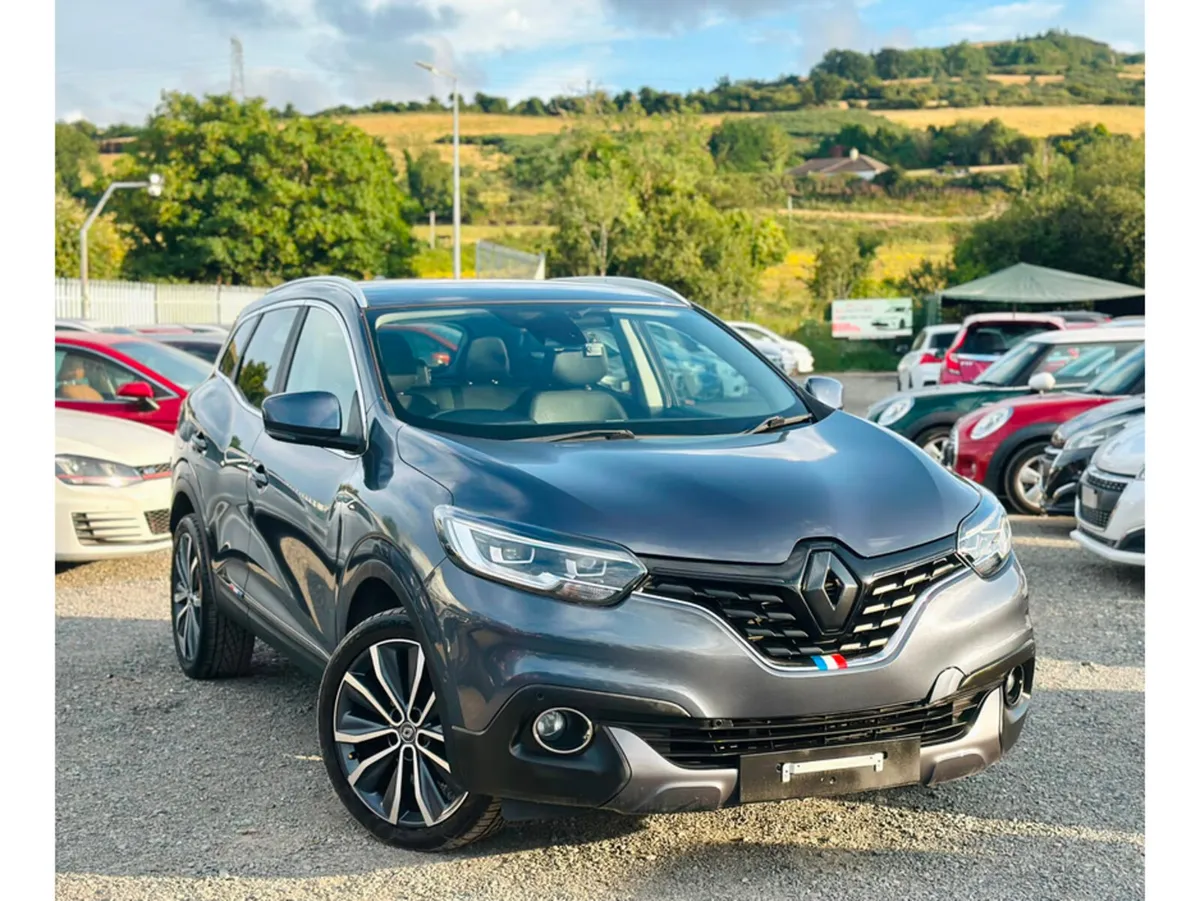 Renault Kadjar INTENSE 1.2L Petrol Automatic - Low - Image 1