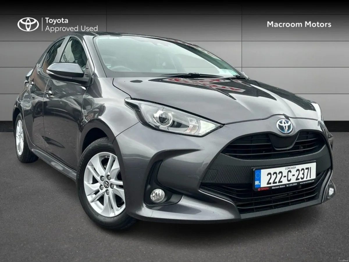 Toyota Yaris 1.5 HYBRID LUNA 4DR AUTO - Image 1