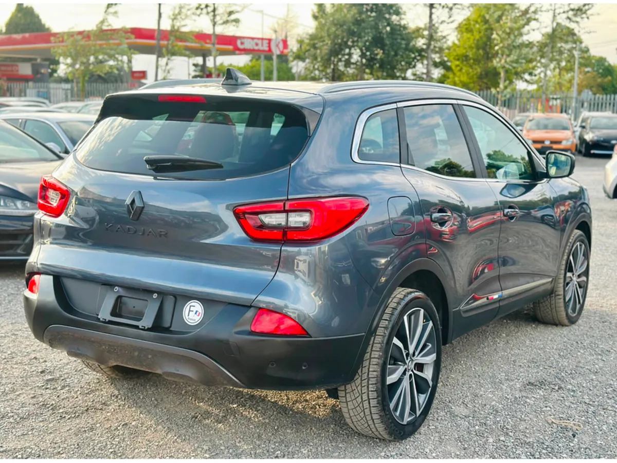 Renault Kadjar INTENSE 1.2L Petrol Automatic - Low - Image 4