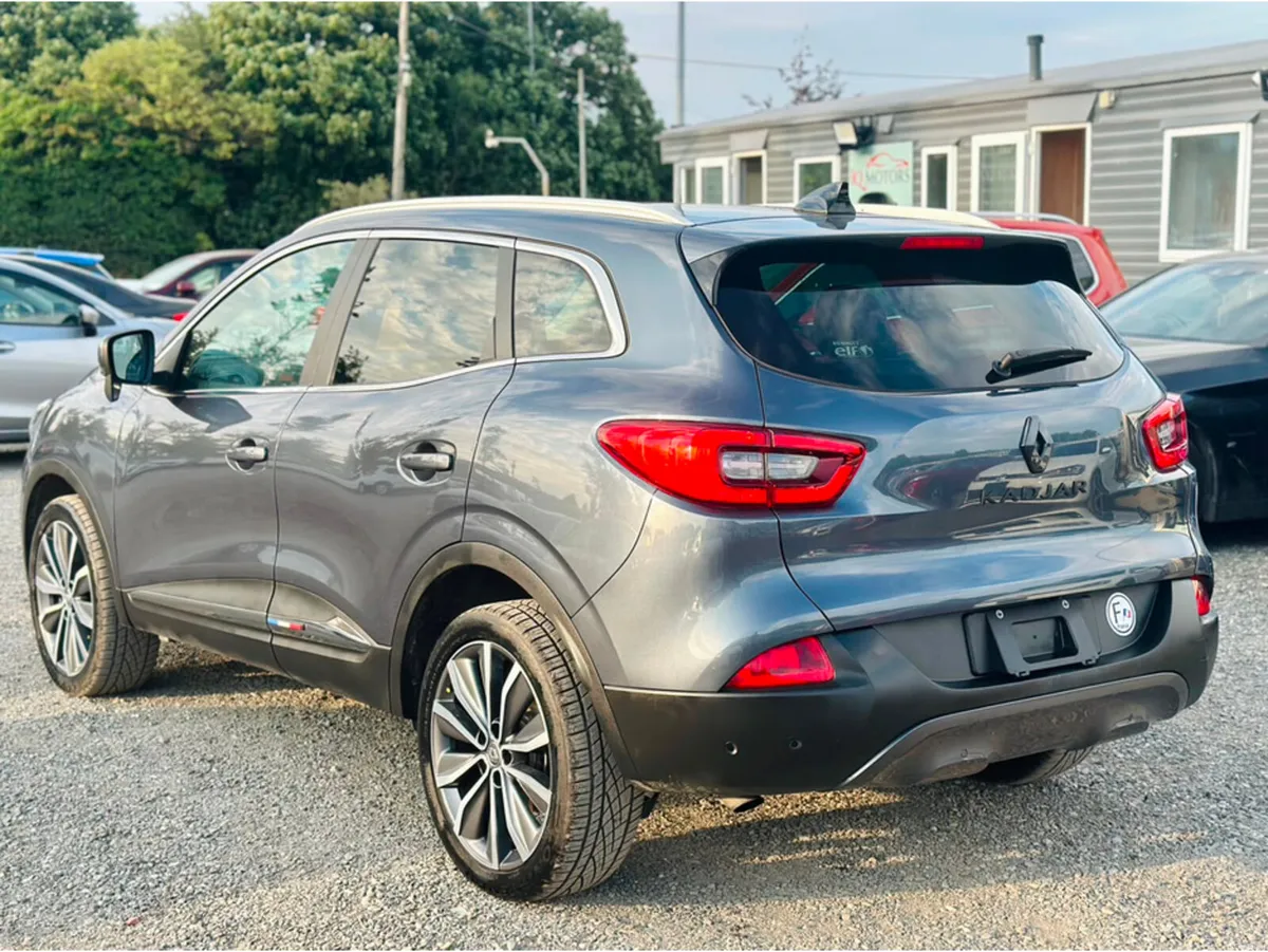 Renault Kadjar INTENSE 1.2L Petrol Automatic - Low - Image 6