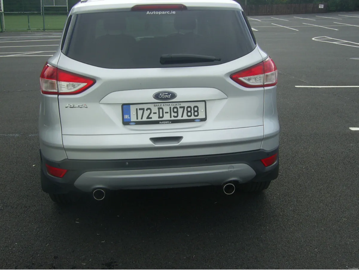 Ford Kuga TITANIUM 2.0 TD 120 S6 M6 F 5DR FWD - Image 4