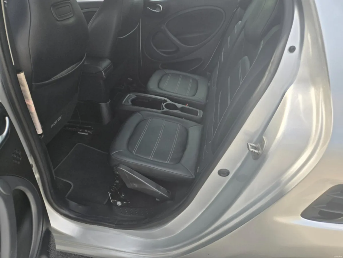 Smart Forfour 1.0 PRIME PREMIUM 5DR 0.9 CAR LOW MI - Image 4