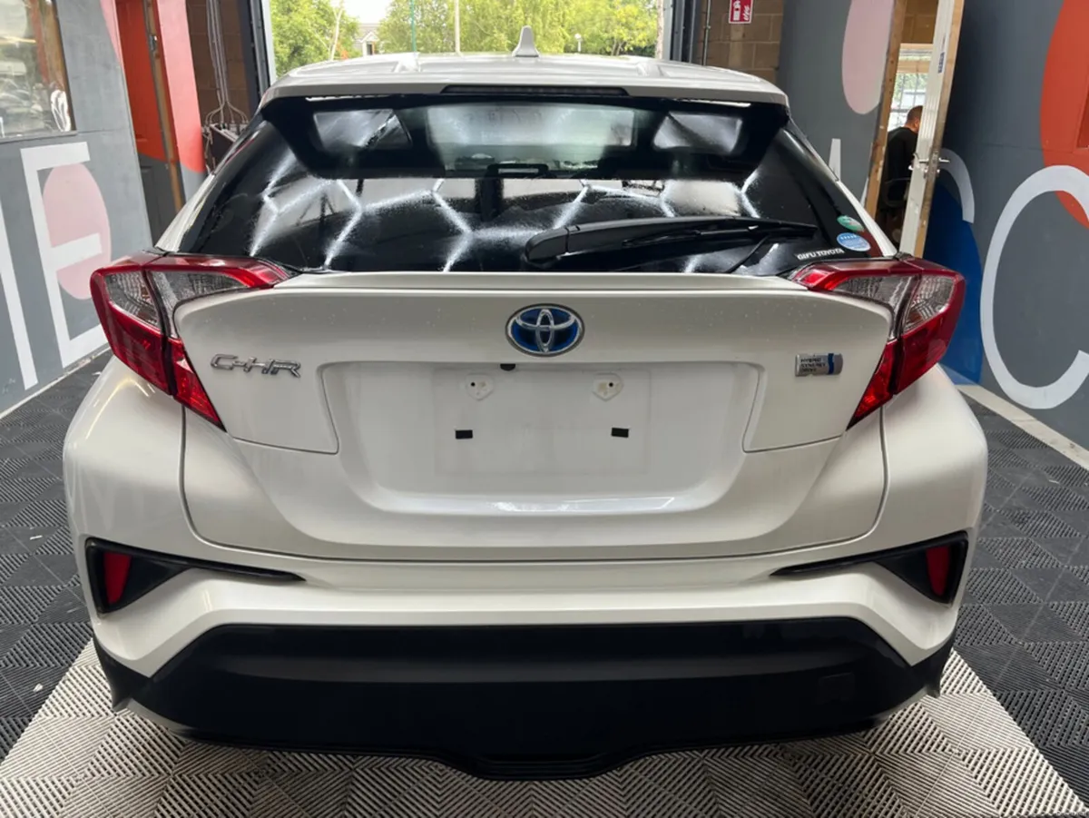 Toyota C-HR 2020 TOYOTA C-HR S 1.8 AUTOMATIC / CRU - Image 4