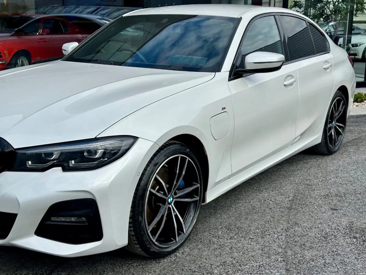 BMW 3-Series 330E M SPORT 3SMO 4DR AUTO - Image 4