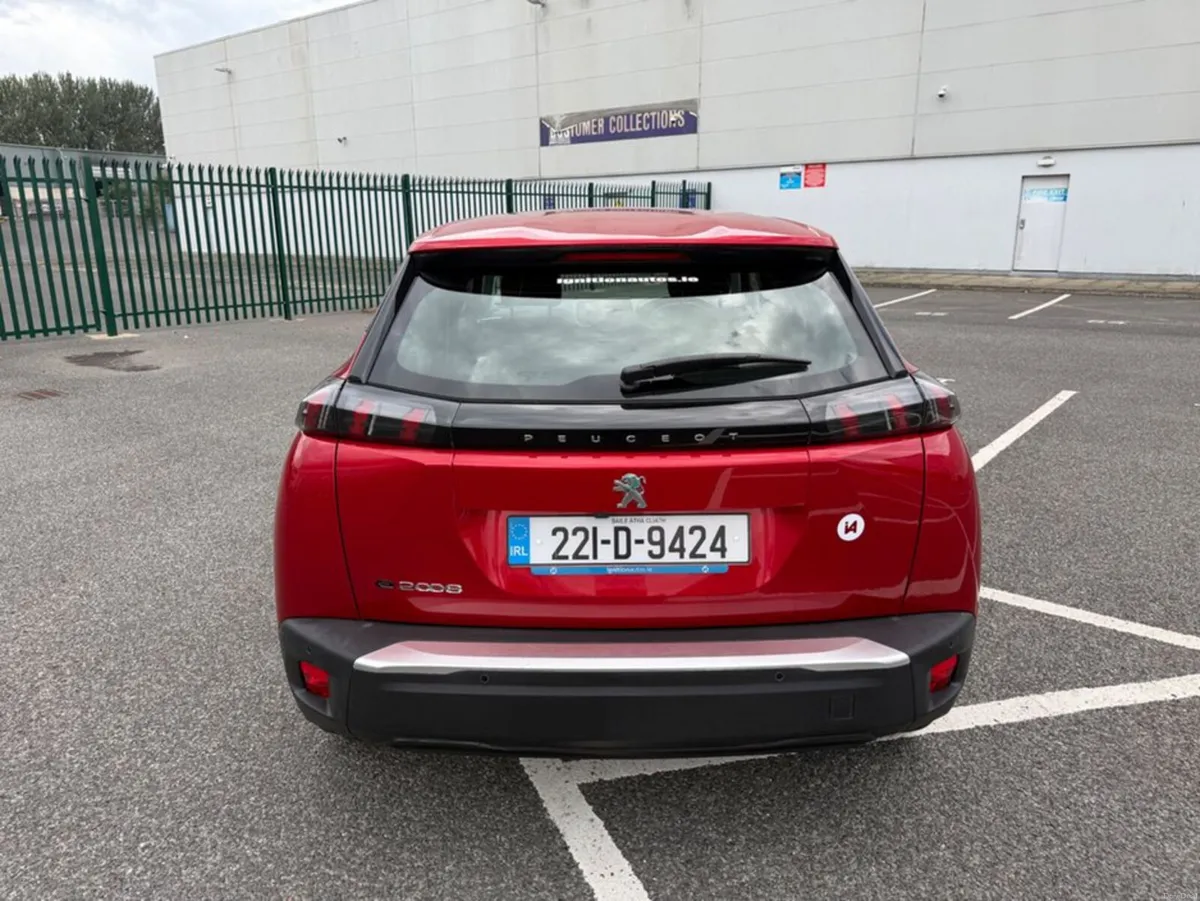 Peugeot 2008 FULL EV , ACTIVE MODEL, 50 KWH , 136 - Image 4