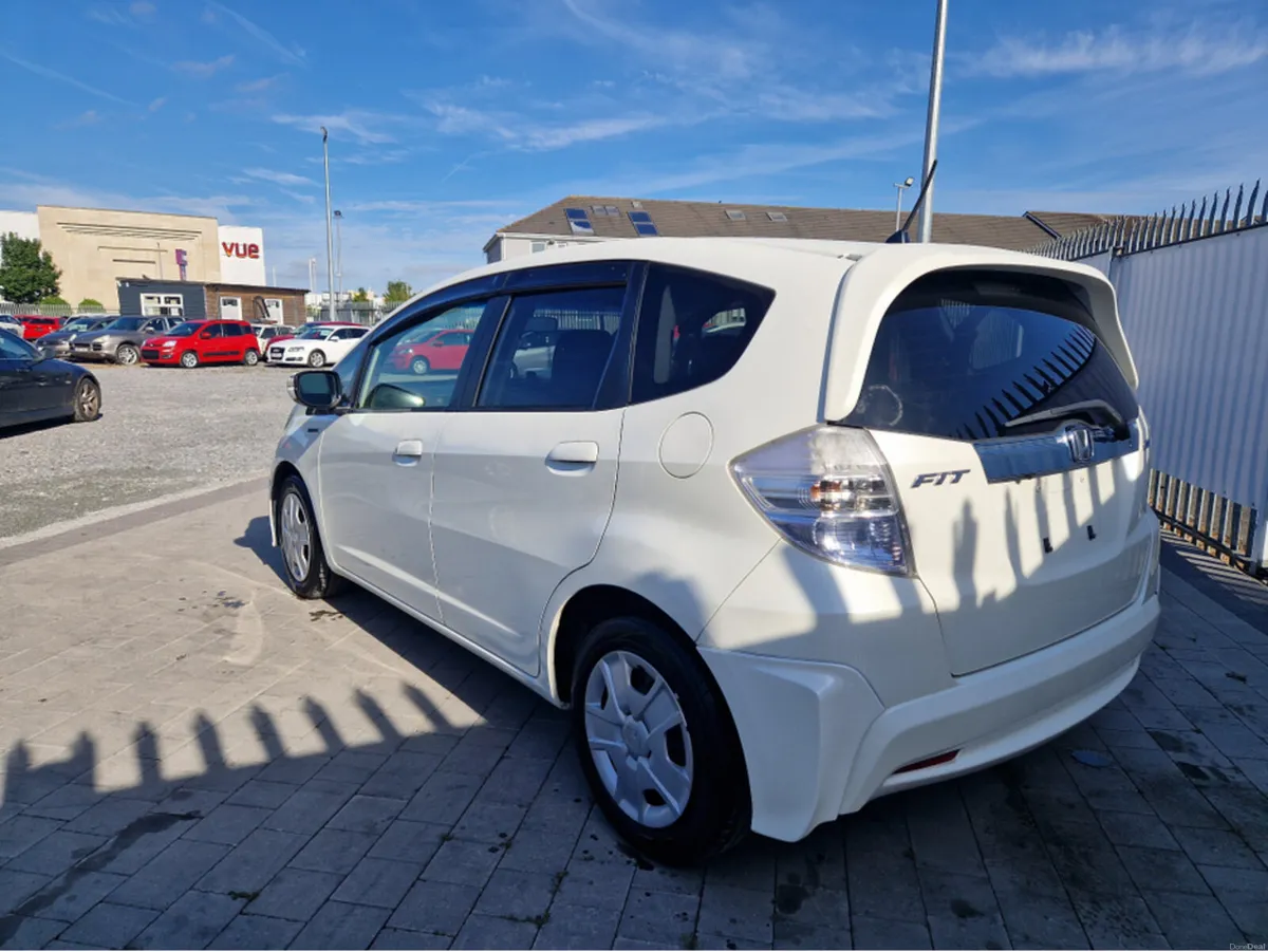 Honda Fit 1.3 HYBRID - Image 6