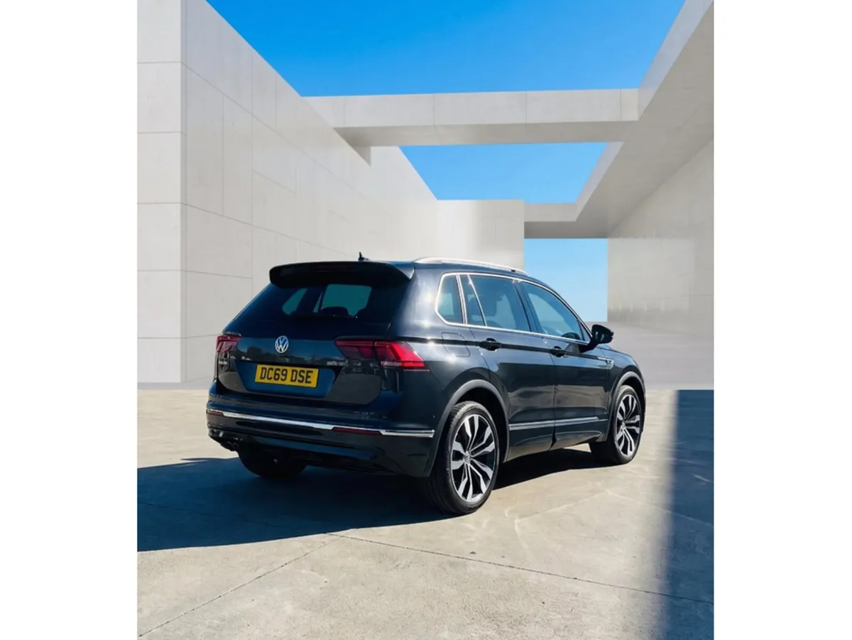 Volkswagen Tiguan R-LINE TECH TDI S- DSG - Image 2