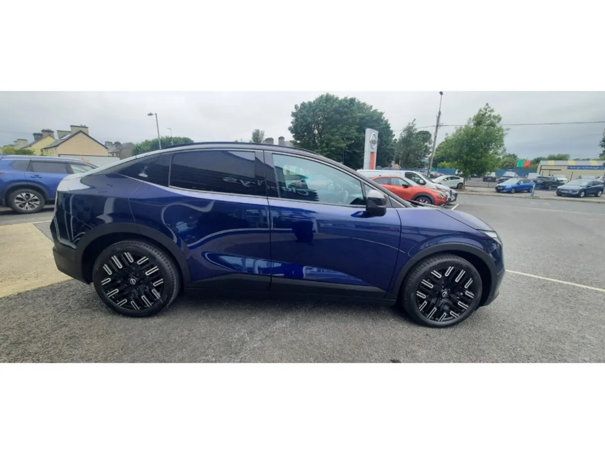Nissan Leaf 52KW EVOLVE 5DR AUTO 2 TONE - Image 4