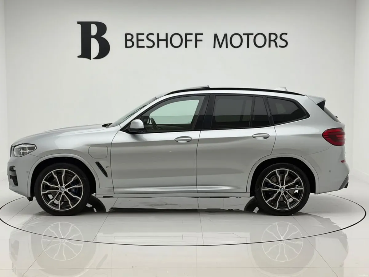 BMW X3 30e M-SPORT PRO=PAN ROOF//HUGE SPEC//D REG= - Image 2