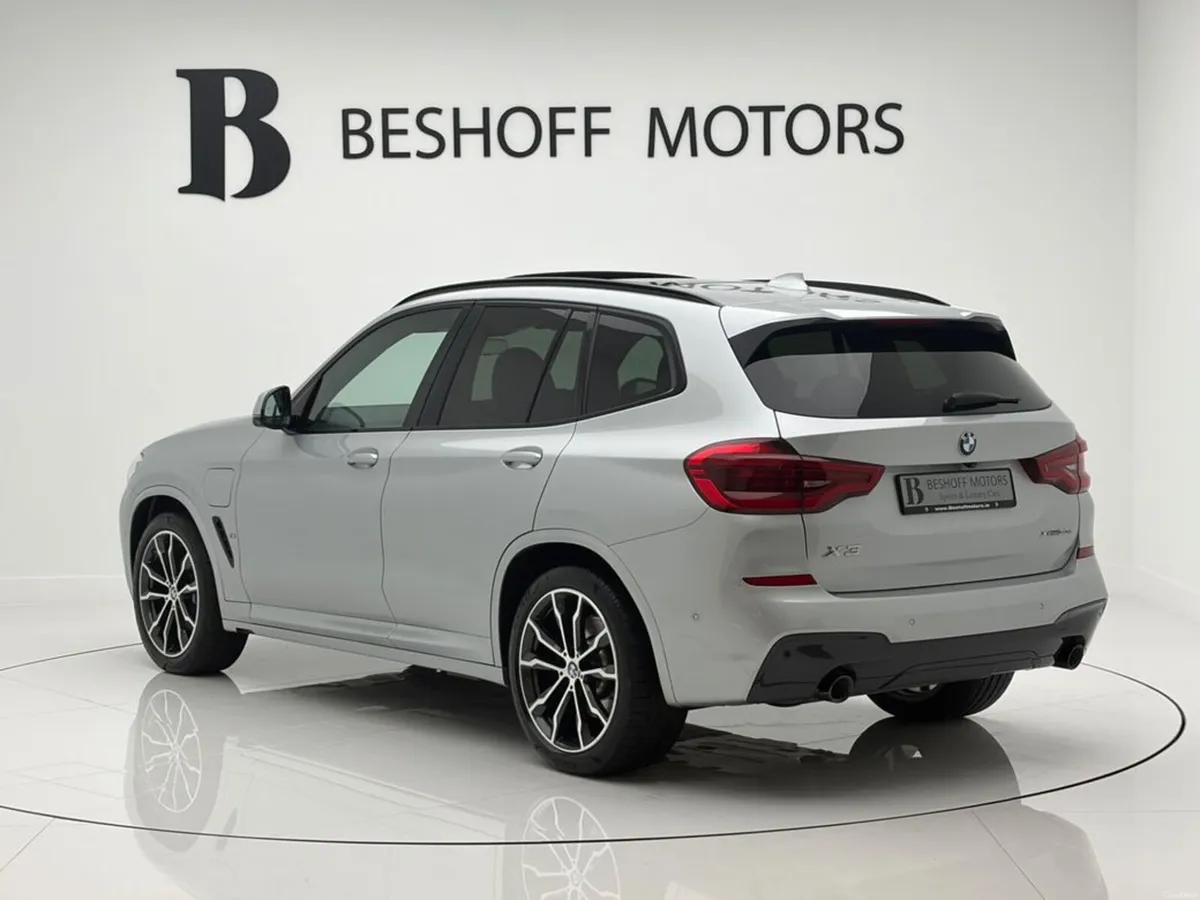 BMW X3 30e M-SPORT PRO=PAN ROOF//HUGE SPEC//D REG= - Image 3