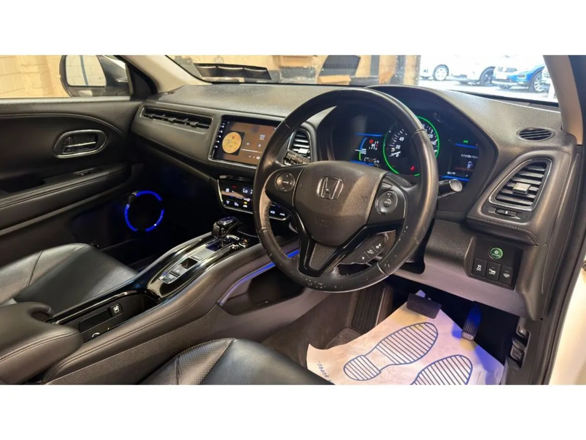 Honda Vezel Hybrid Z - Image 2