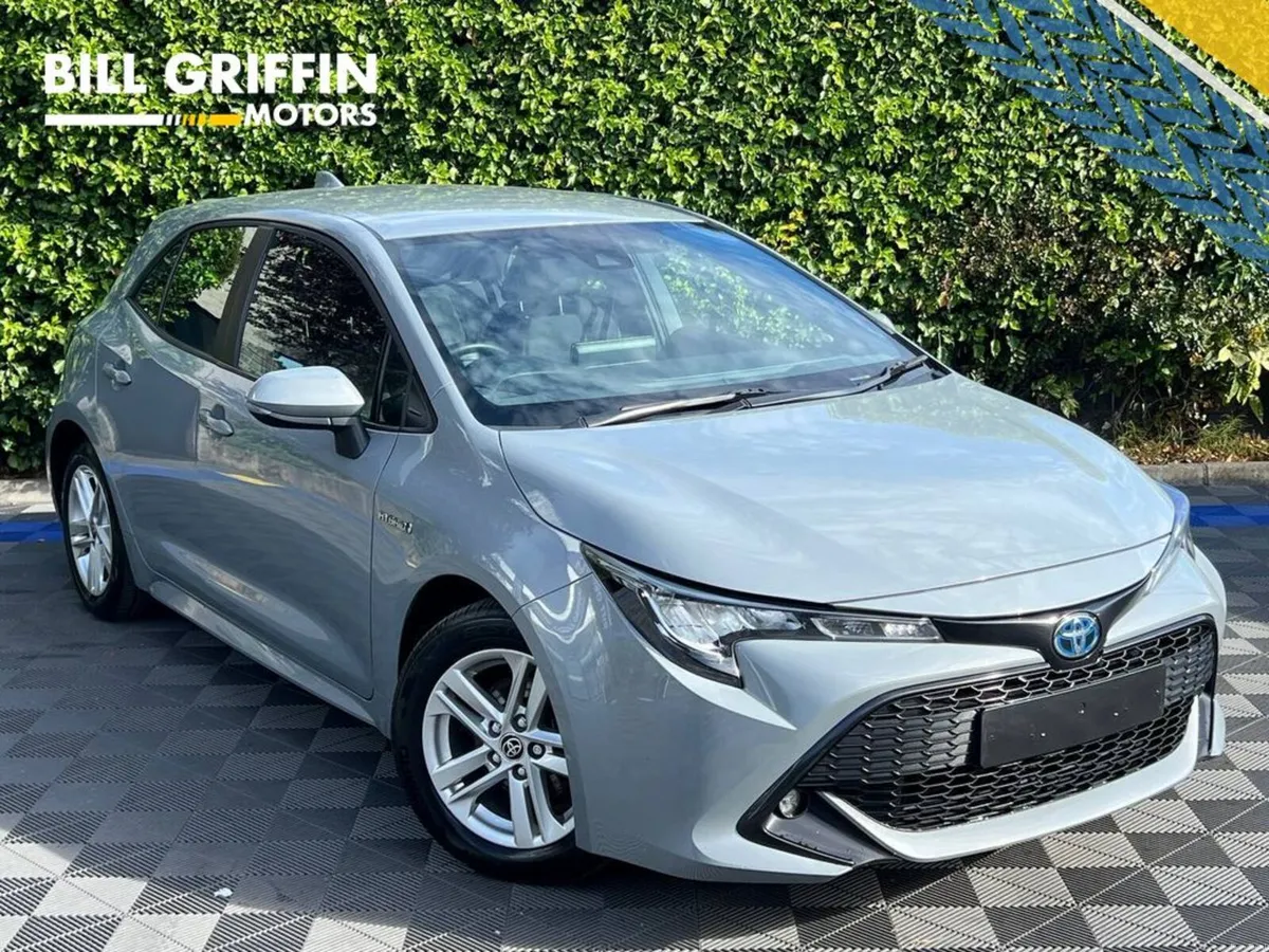 Toyota Corolla ICON 1.8 HYBRID AUTO // APPLE CARPL - Image 1