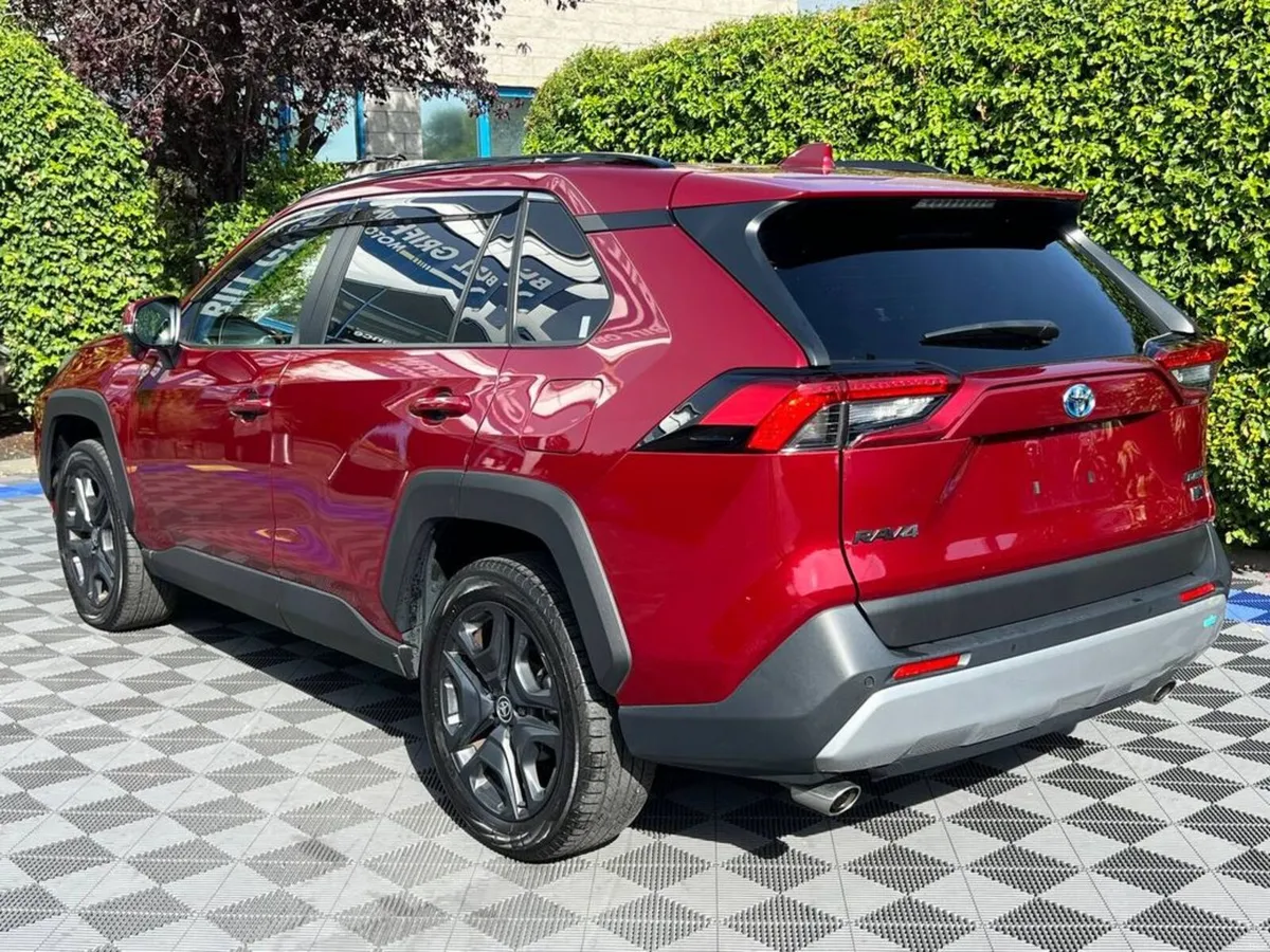 Toyota RAV4 2.5 HYBRID // LEATHER HEATED & COOLED - Image 5
