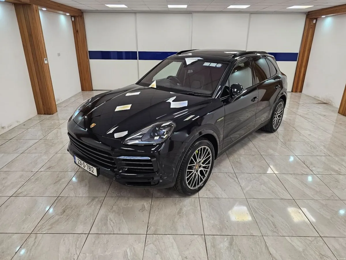 Porsche Cayenne LOW LOW MILES - Image 2