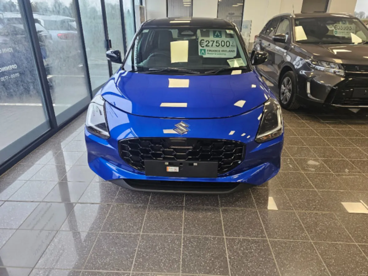 Suzuki Swift 1 2 Hybrid Ultra CVT - Image 2