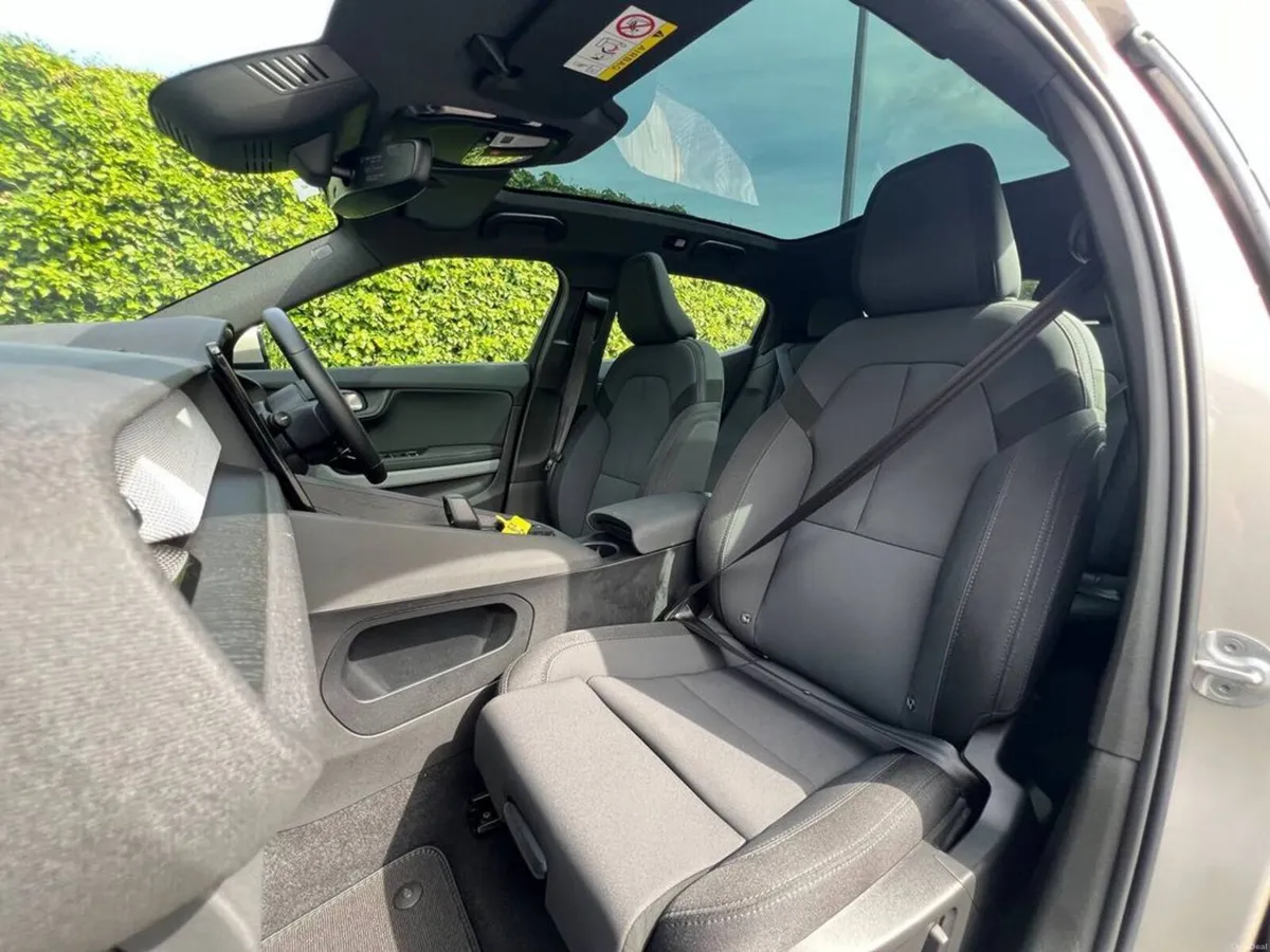 Polestar 2 LONG RANGE 78KWH // PANORAMIC SUNROOF / - Image 2