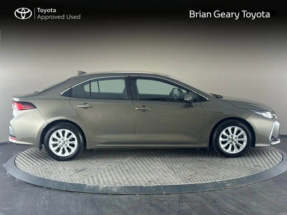 Toyota Corolla HYBRID LUNA - Image 3