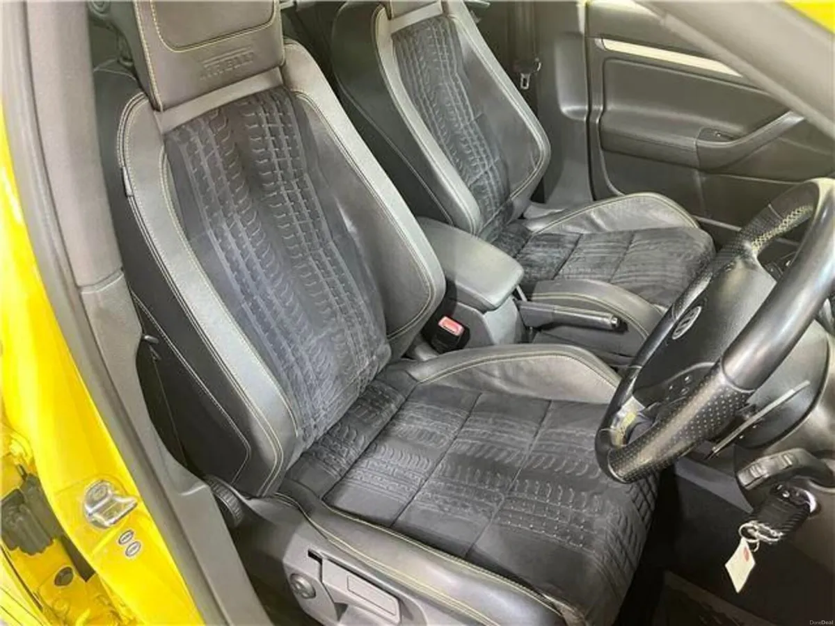 2009 VW Golf GTI Pirelli Edition only 66k kms! - Image 6