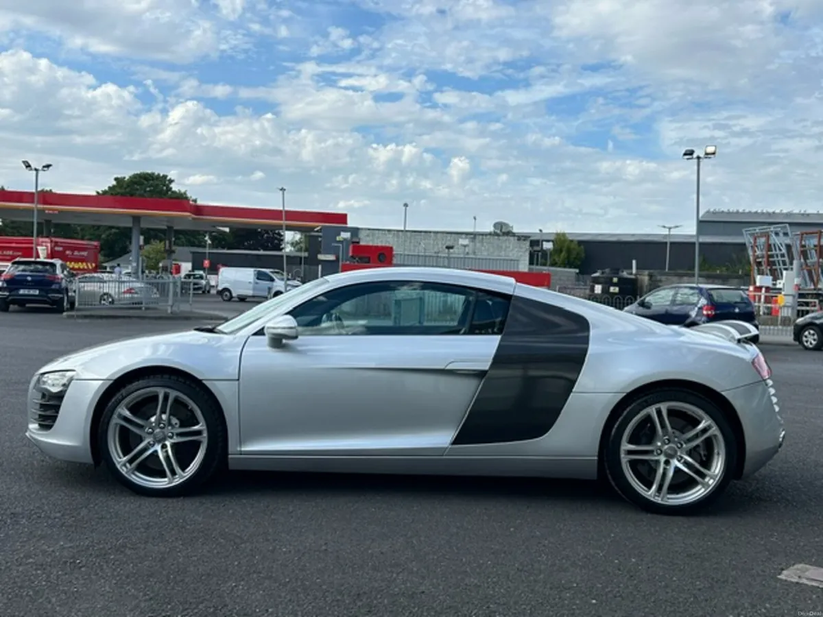 Audi R8 4.2 FSI 420BHP R-Tronic - Image 4