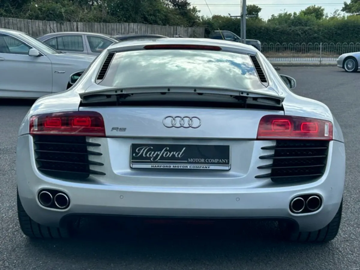 Audi R8 4.2 FSI 420BHP R-Tronic - Image 6