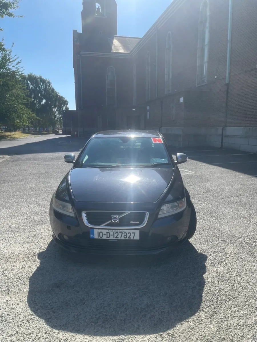 2010 Volvo s40 R-design Nctd + taxed - Image 3
