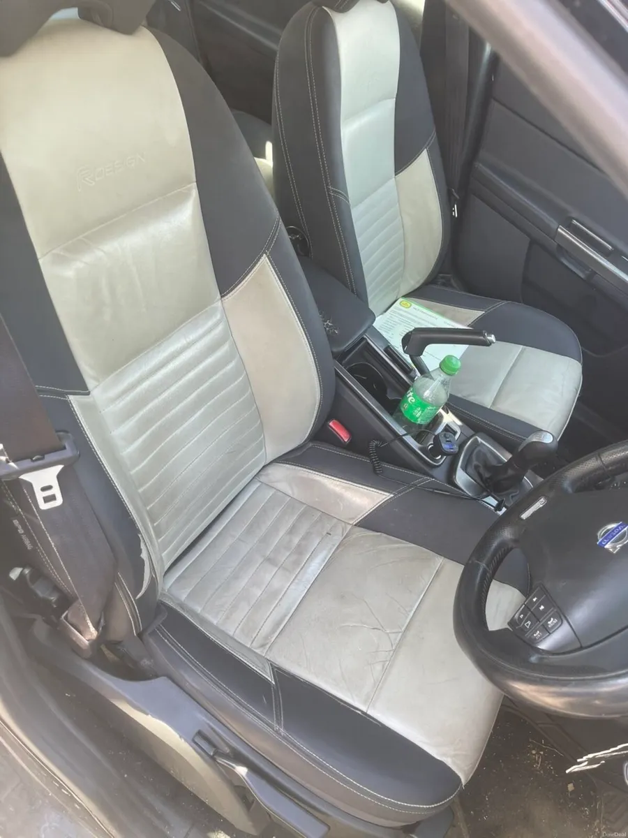2010 Volvo s40 R-design Nctd + taxed - Image 6