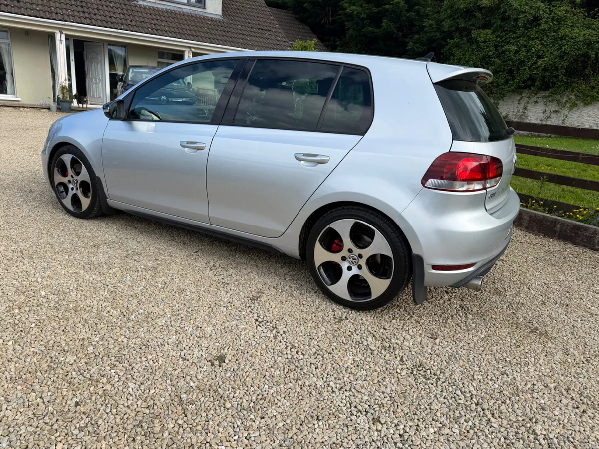 Volkswagen Golf 2.0 GTI DSG 2009 - Image 5