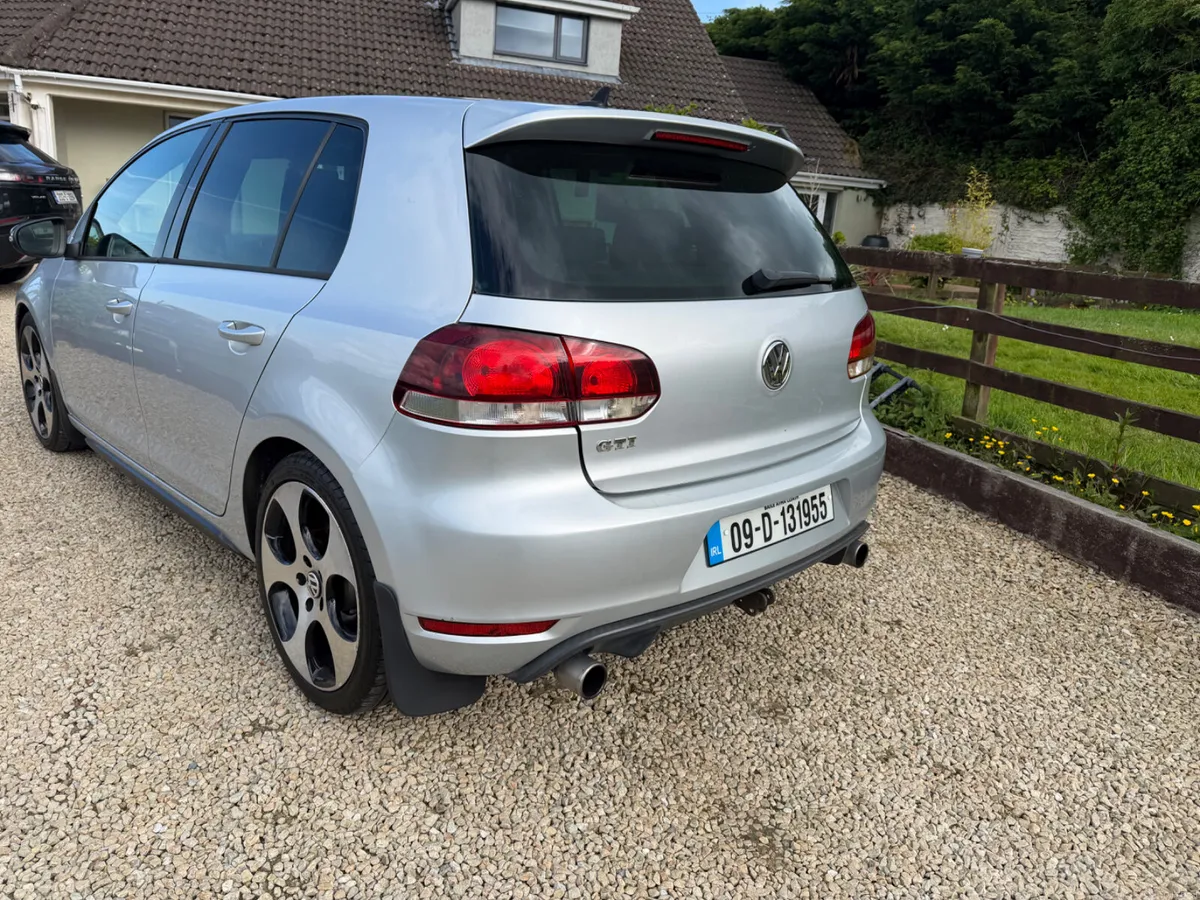 Volkswagen Golf 2.0 GTI DSG 2009 - Image 6