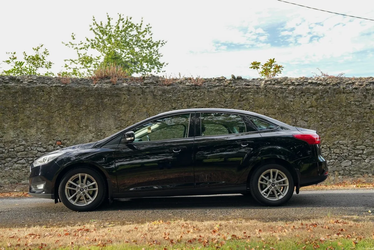 2017 Ford Focus 1.0 EcoBoost petrol - Image 3