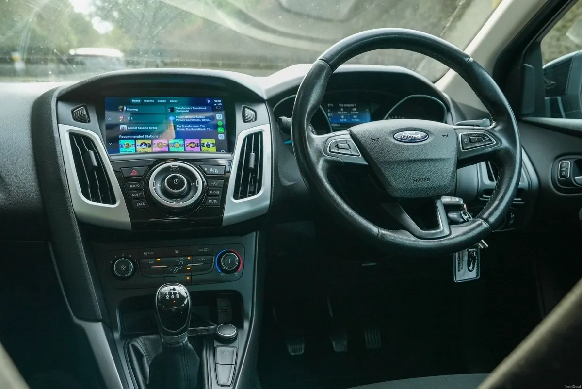 2017 Ford Focus 1.0 EcoBoost petrol - Image 4