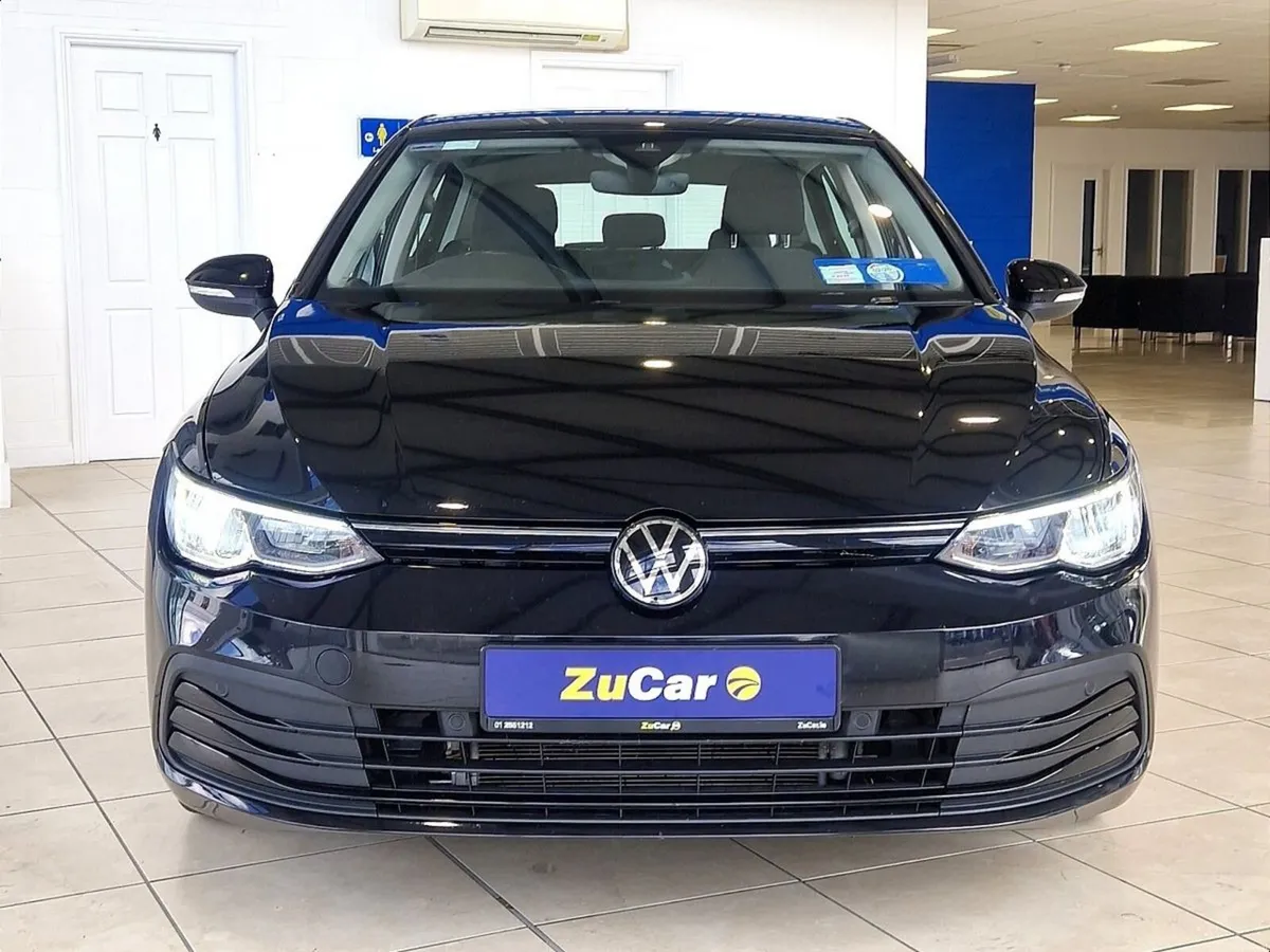 Volkswagen Golf 1.0 TSI 110HP Life - Image 2