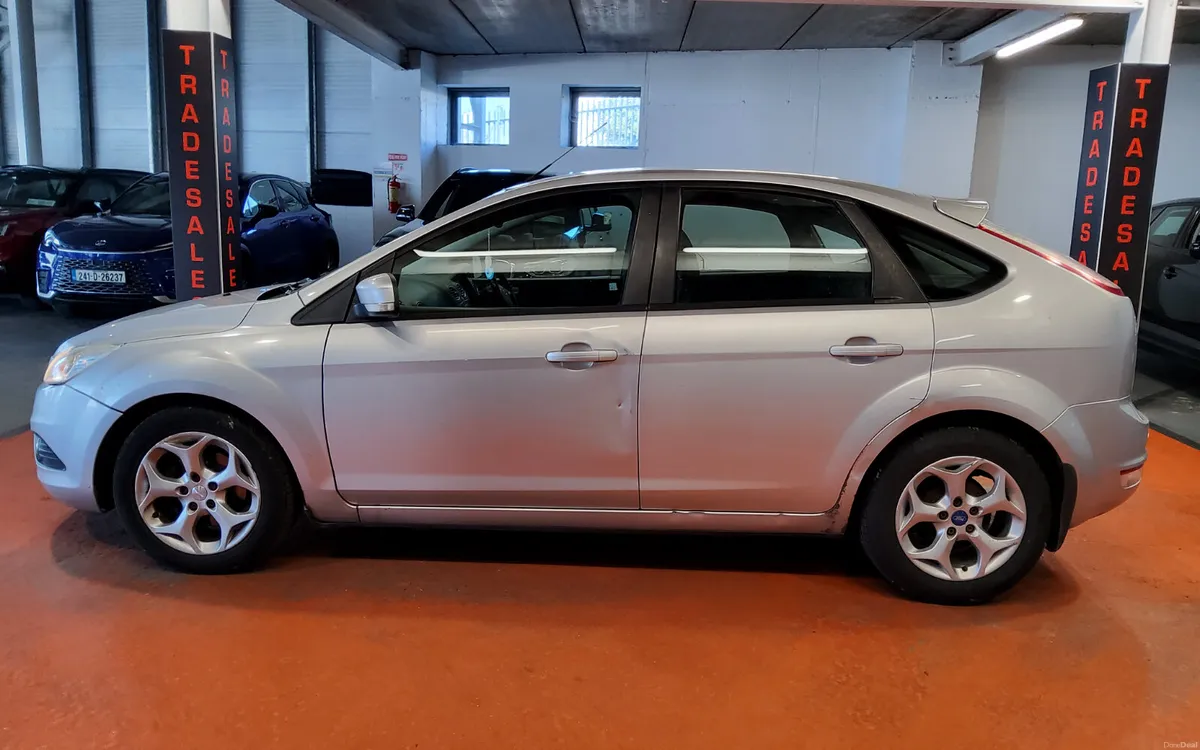 Ford Focus 2011 - Image 6