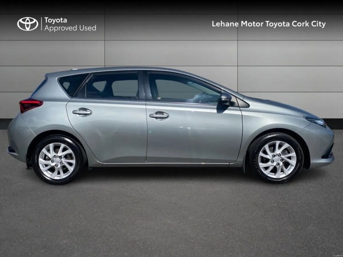 Toyota Auris AURIS 1.2T LUNA 5DR - Image 3
