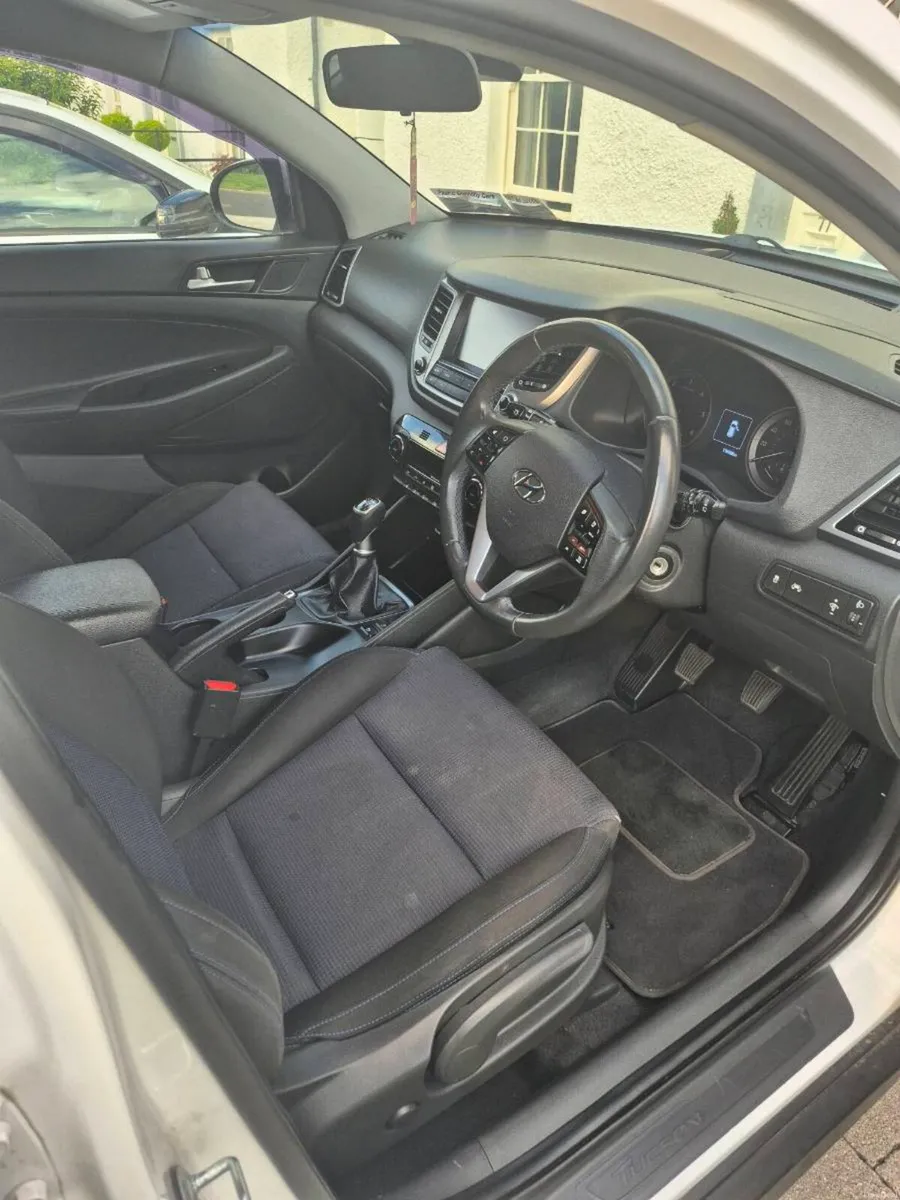 Hyundai tucson 2016 - Image 5